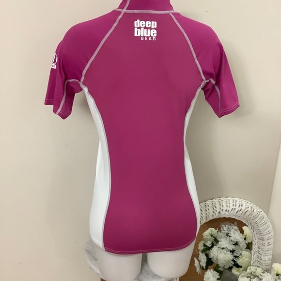 Deep blue gear water sports top fits s/m - Picture 3 of 4